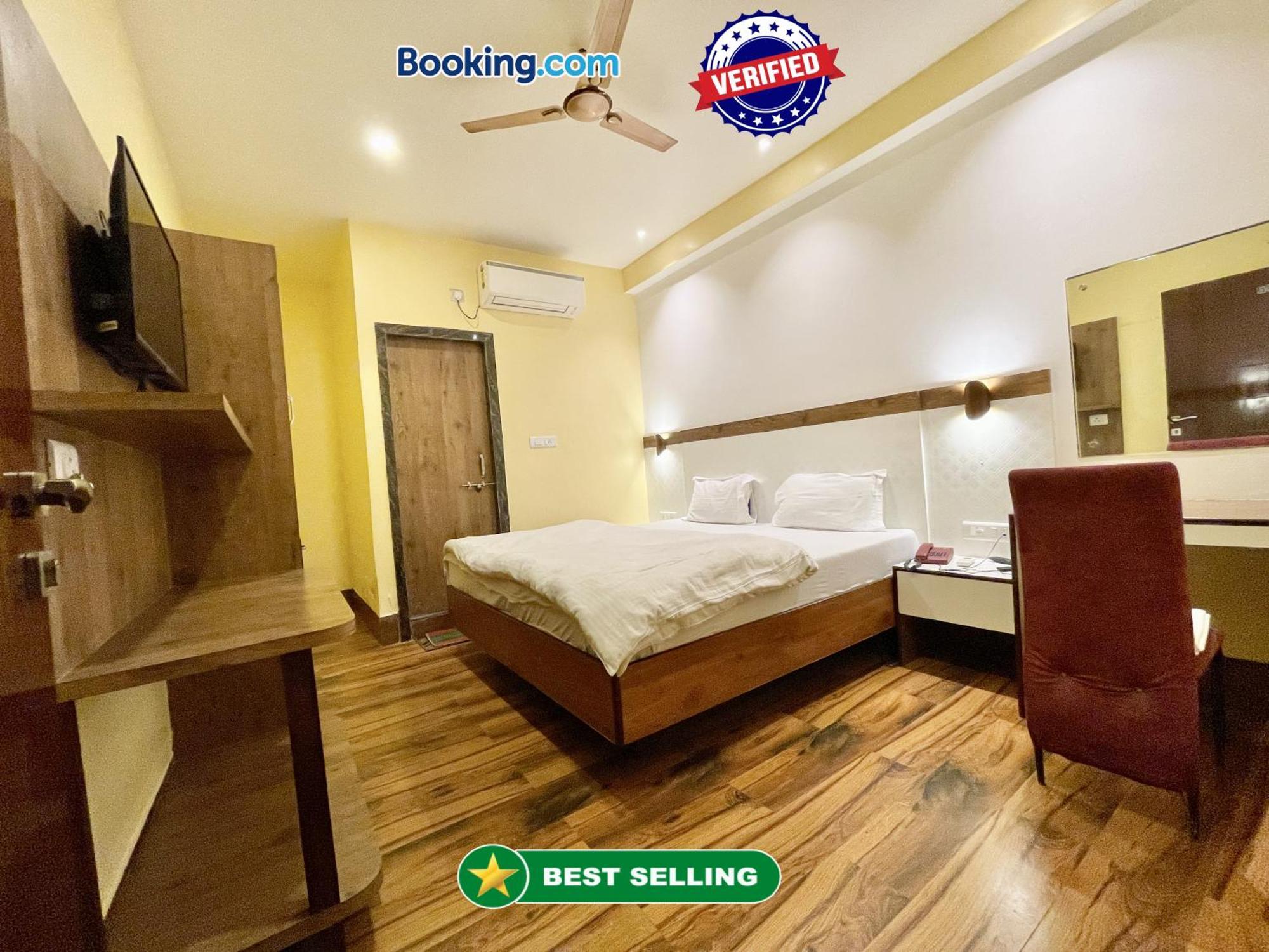 Hotel Shivam ! Varanasi होटल शिवम హోటల్ శివం ஹோட்டல் சிவம் Foreigner'S Choice ! Fully Air-Conditioned Hotel With Lift & Parking Availability, Near Kashi Vishwanath Temple, And Ganga Ghat, Best Hotel In Varanasi 3