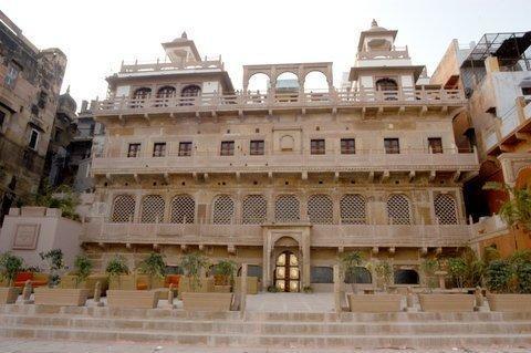 Guleria Kothi At Ganges