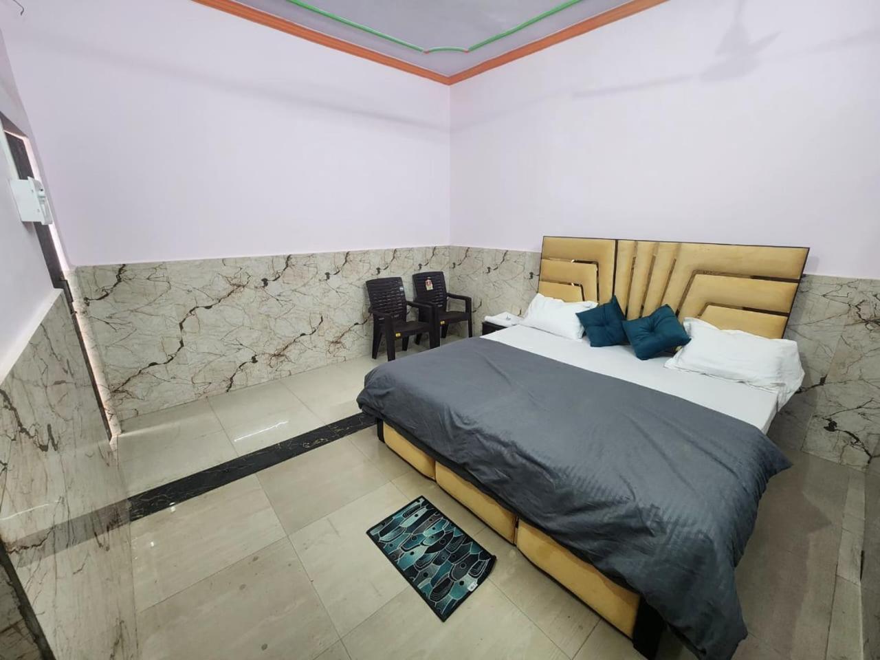 Kamadgiri Homestay By Inditirth - Varanasi