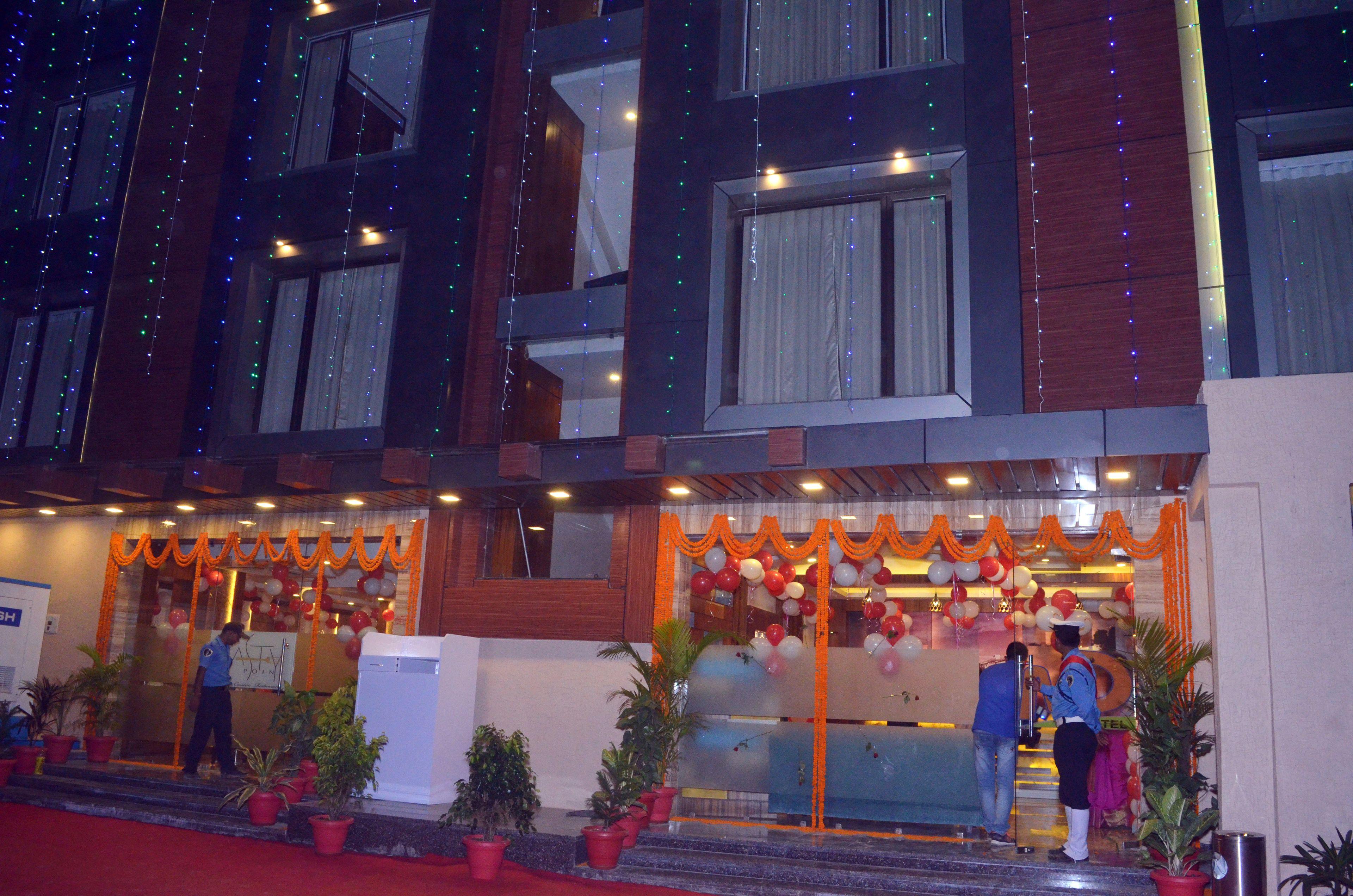 Hotel Meadows - Varanasi