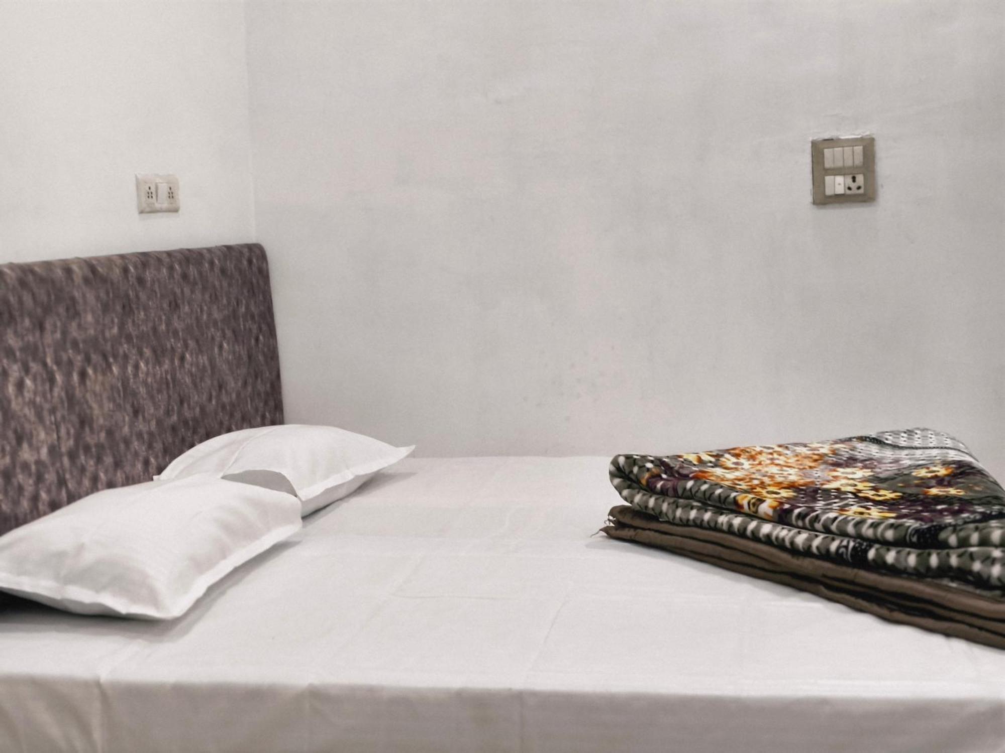 Manglam Guest House - Varanasi