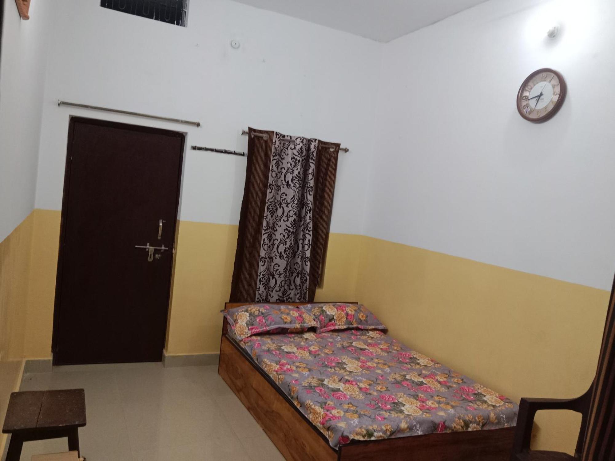 Khushbu Guest House - Varanasi