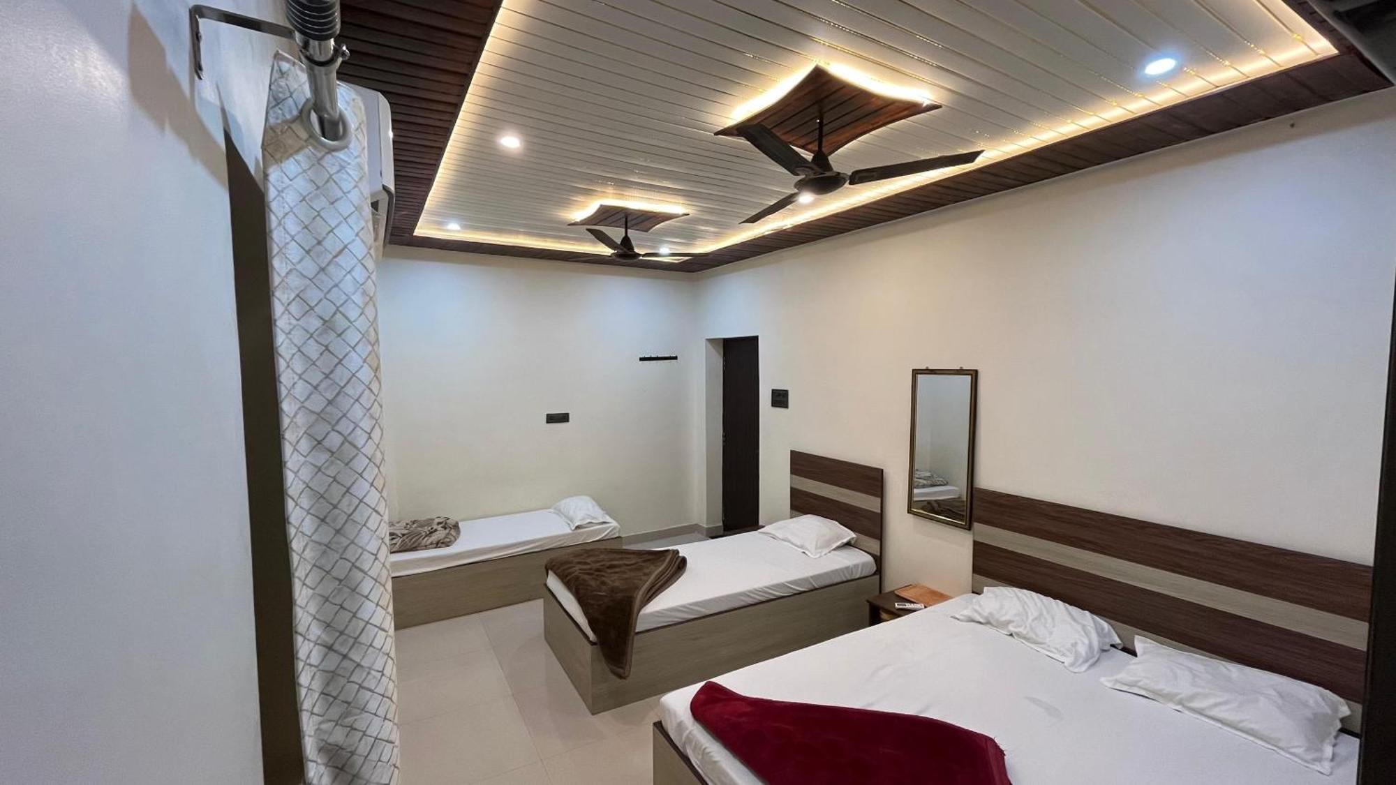 Gauri Kedareshwar Guest House - Varanasi